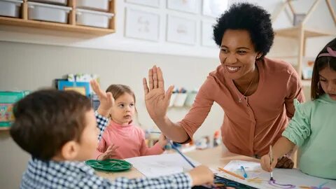 تطبيقات التعلم الإلكتروني في التدريس